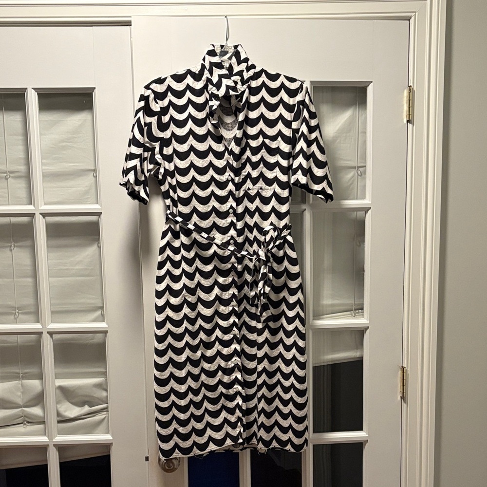 Uniqlo x Marimekko Black and White Wave Pattern Midi ShirtDress
